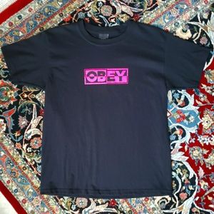 ⭐ OBEY | NWOT Black Tee with Hot Pink Obey Graphic - Streetwear